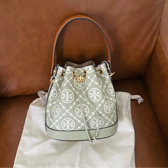 Tory Burch T Monogram Contrast Embossed Bucket Bag - Picture 7 of 10